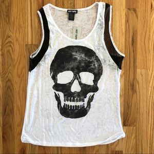 Hot Topic White Tank Top With Skull